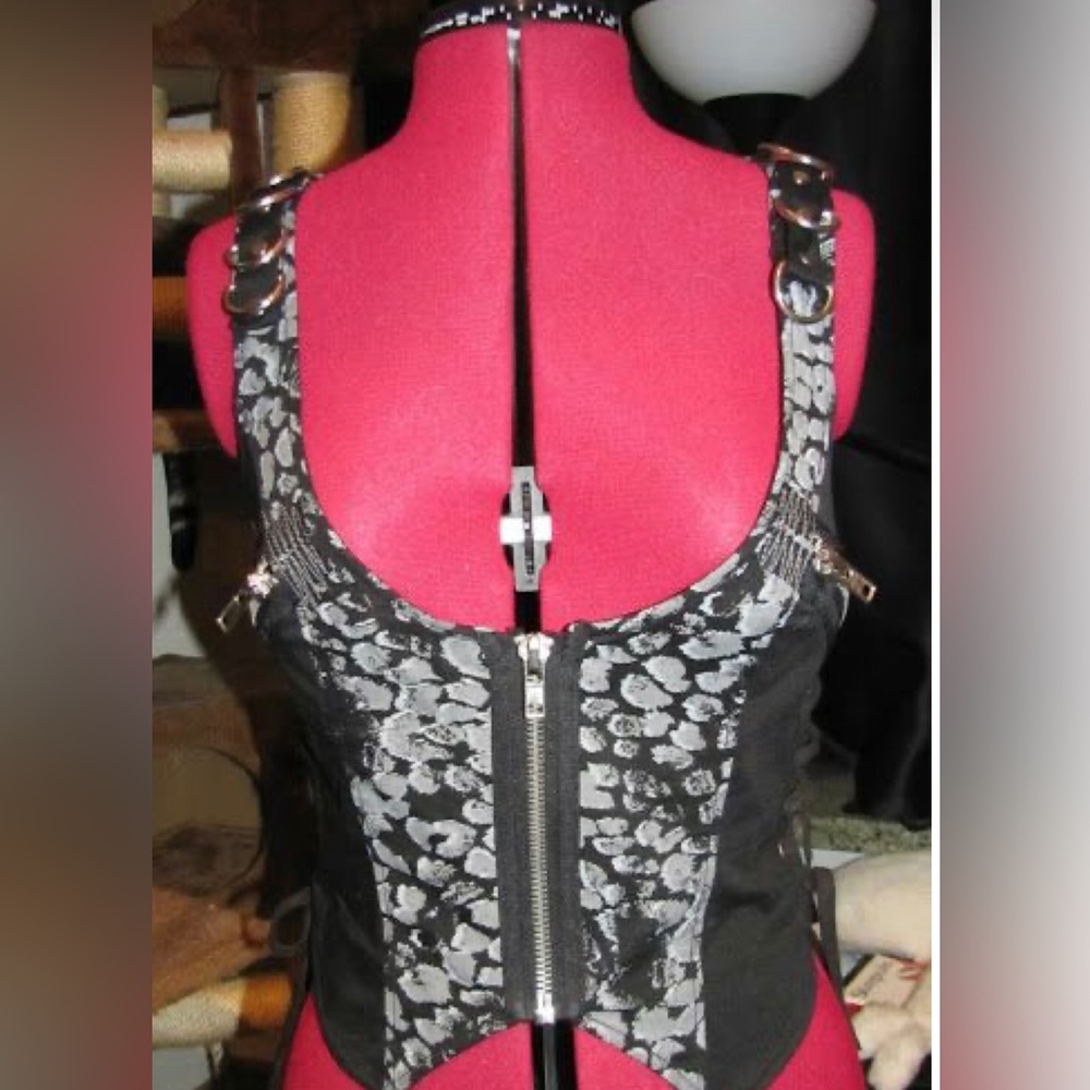 LIP SERVICE CORSET/VEST ZIPPERS LACE UP XL NWT VERY RARE BONDAGE GOTH PUNK